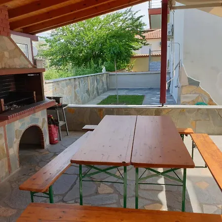 Ana Lux Villa * Nea Vrasna